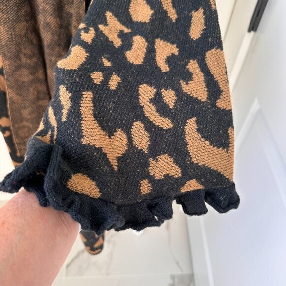 Dress Up Nora Luxe Knit Leopard Ruffle Open Cardigan SZ M - Picture 3 of 14